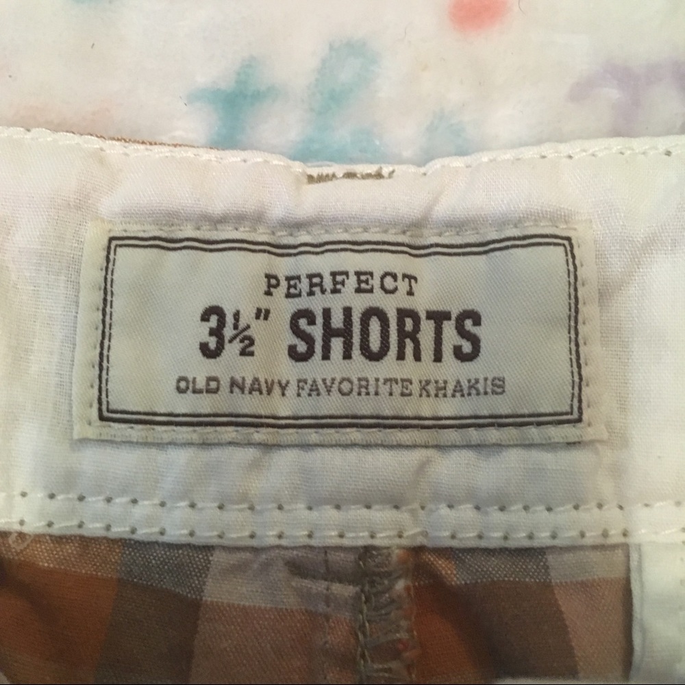 Shorts - Picture 3 of 3